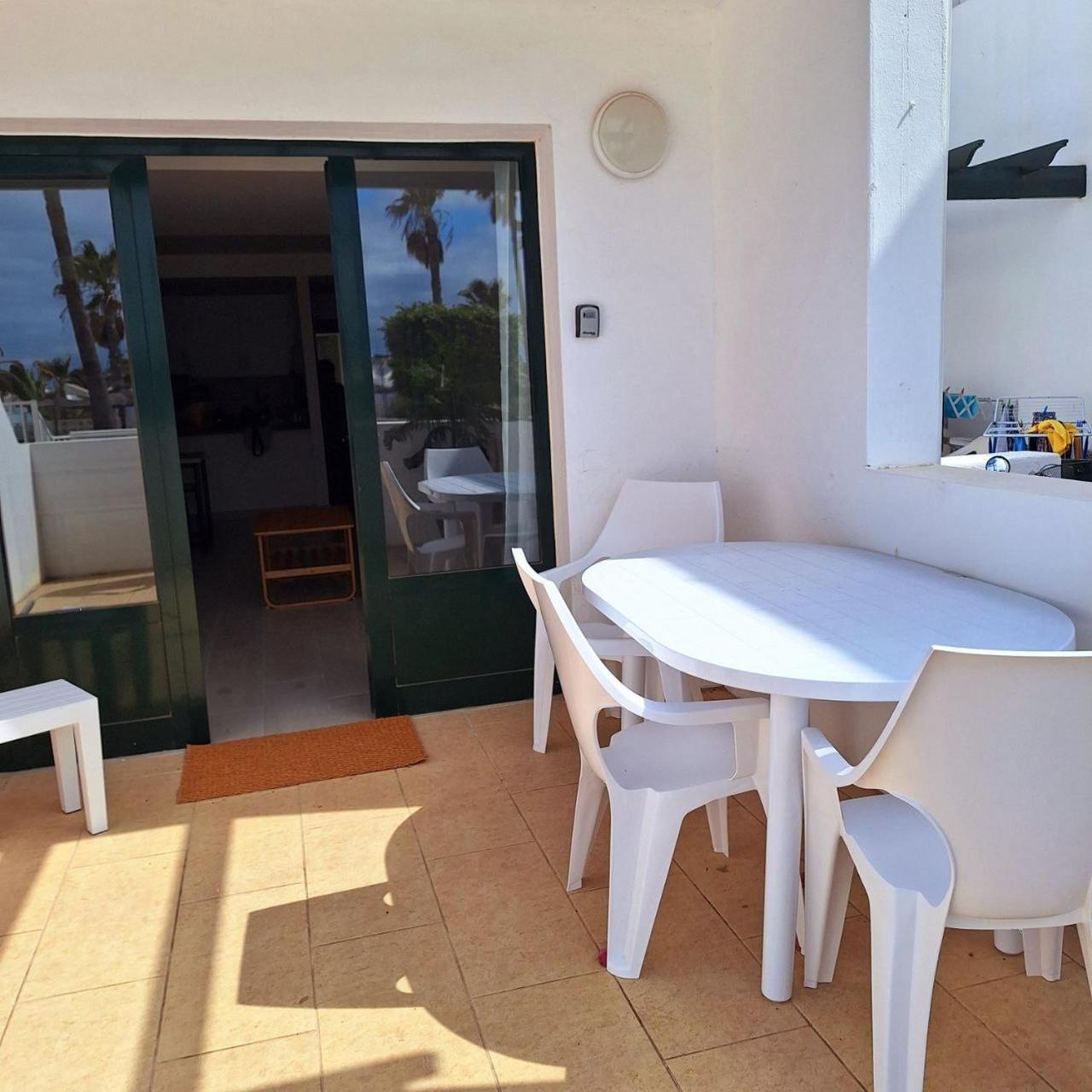 Apartamento Club Valena, Puerto Del Carmen, Lanzarote ติอาส ภายนอก รูปภาพ